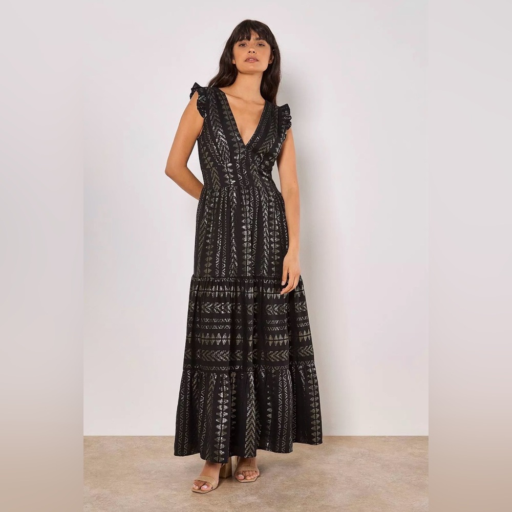 ⚠️STUNNING Apricot 🍑 - Women’s Black Patterned Maxi Dress with V-Neck - Picture 3 of 8